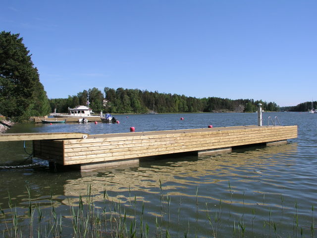 BetoniponttonilaituriHelsinki2.jpg