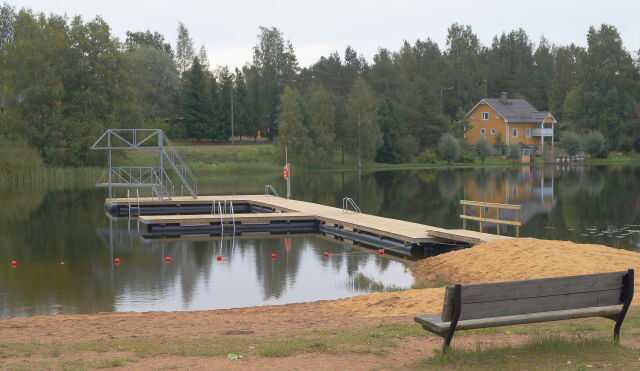 Koivistonlammenuimalaituri_Humppila.jpg